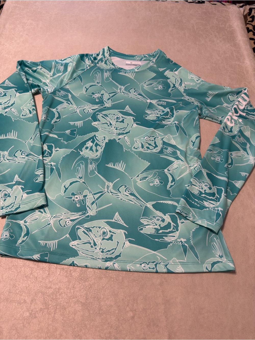 Columbia PFG Women's Long Sleeve Green Shirt w/Fish Pattern. Size M. #14192